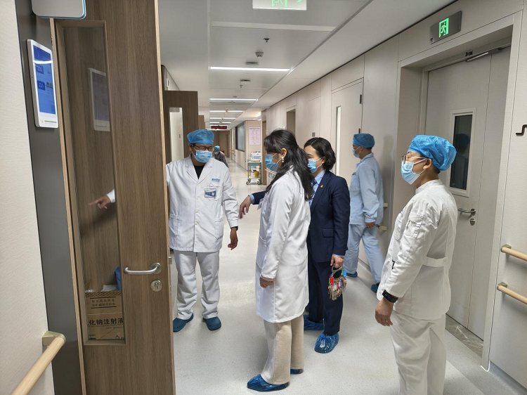 责任温度的“敬业福”，春节里的太保“医”靠——源申康复医院新春一线服务纪实